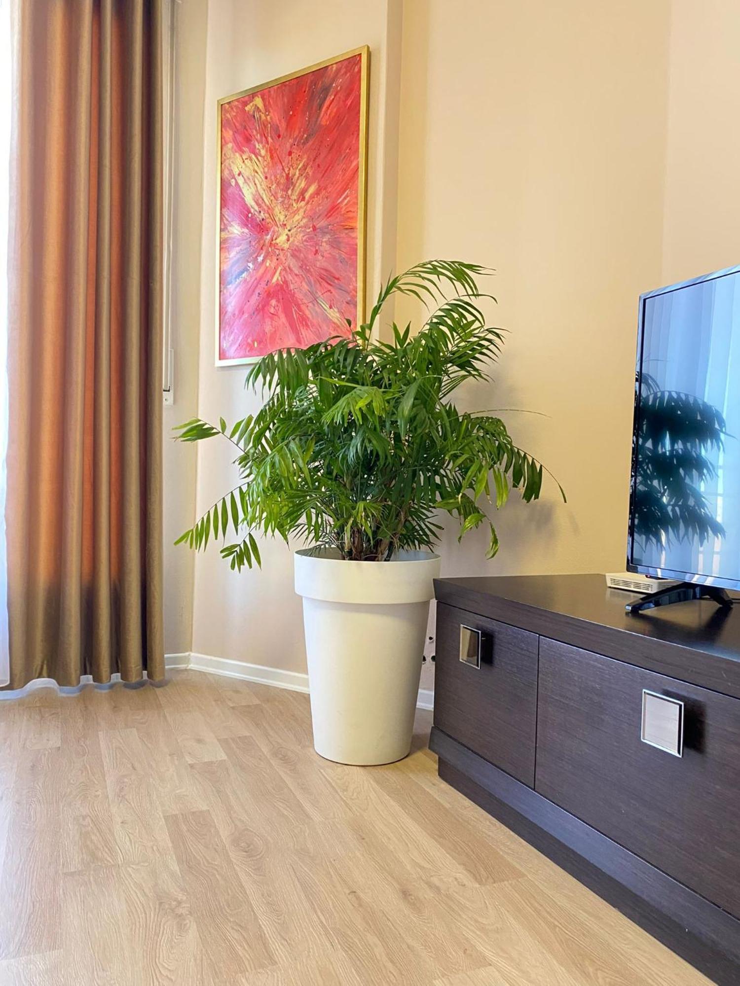 Nemis Apartments In The Centre Of Tirana Four Free Parking Eksteriør billede