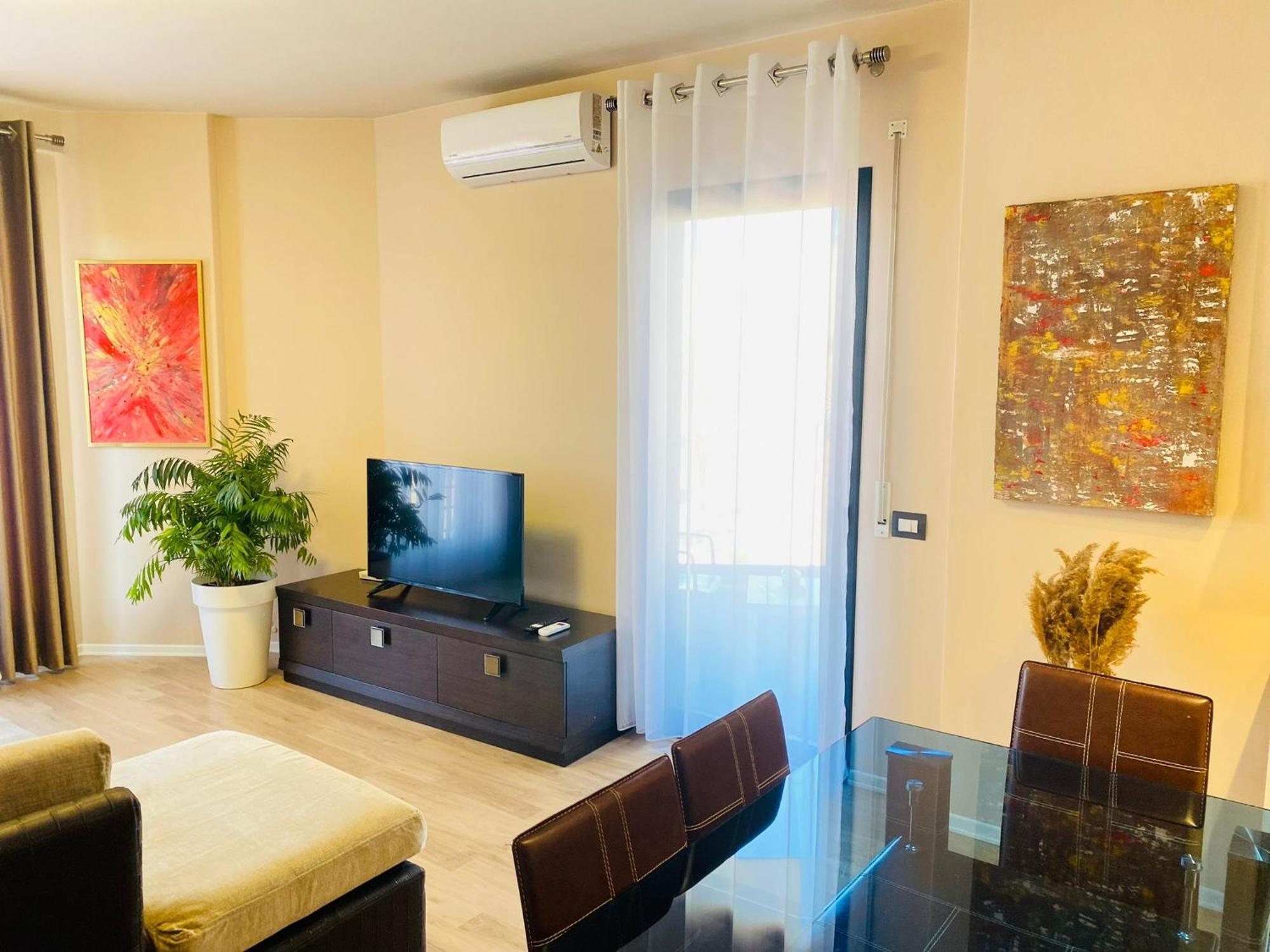 Nemis Apartments In The Centre Of Tirana Four Free Parking Eksteriør billede