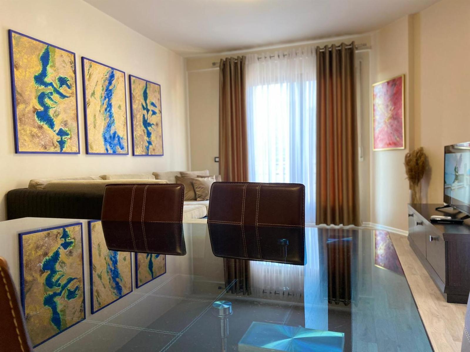 Nemis Apartments In The Centre Of Tirana Four Free Parking Eksteriør billede