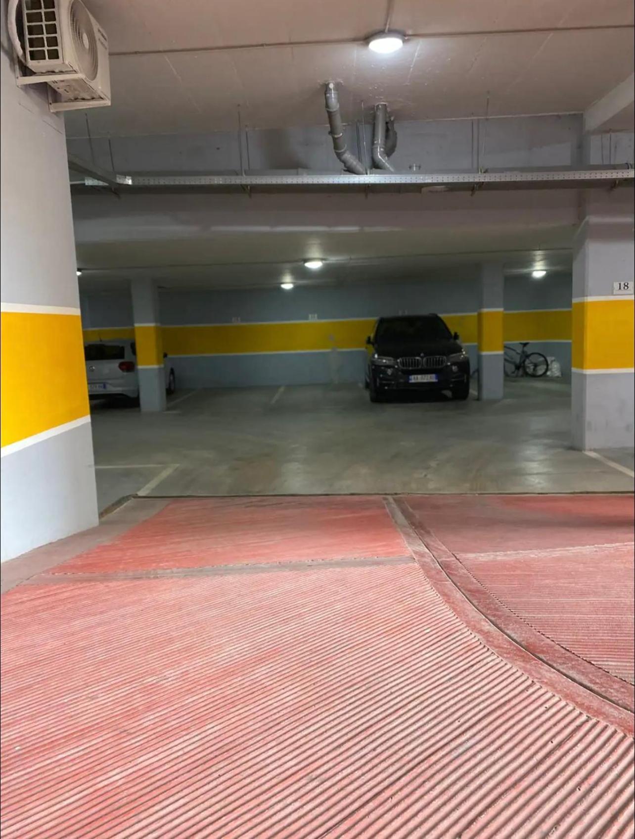 Nemis Apartments In The Centre Of Tirana Four Free Parking Eksteriør billede