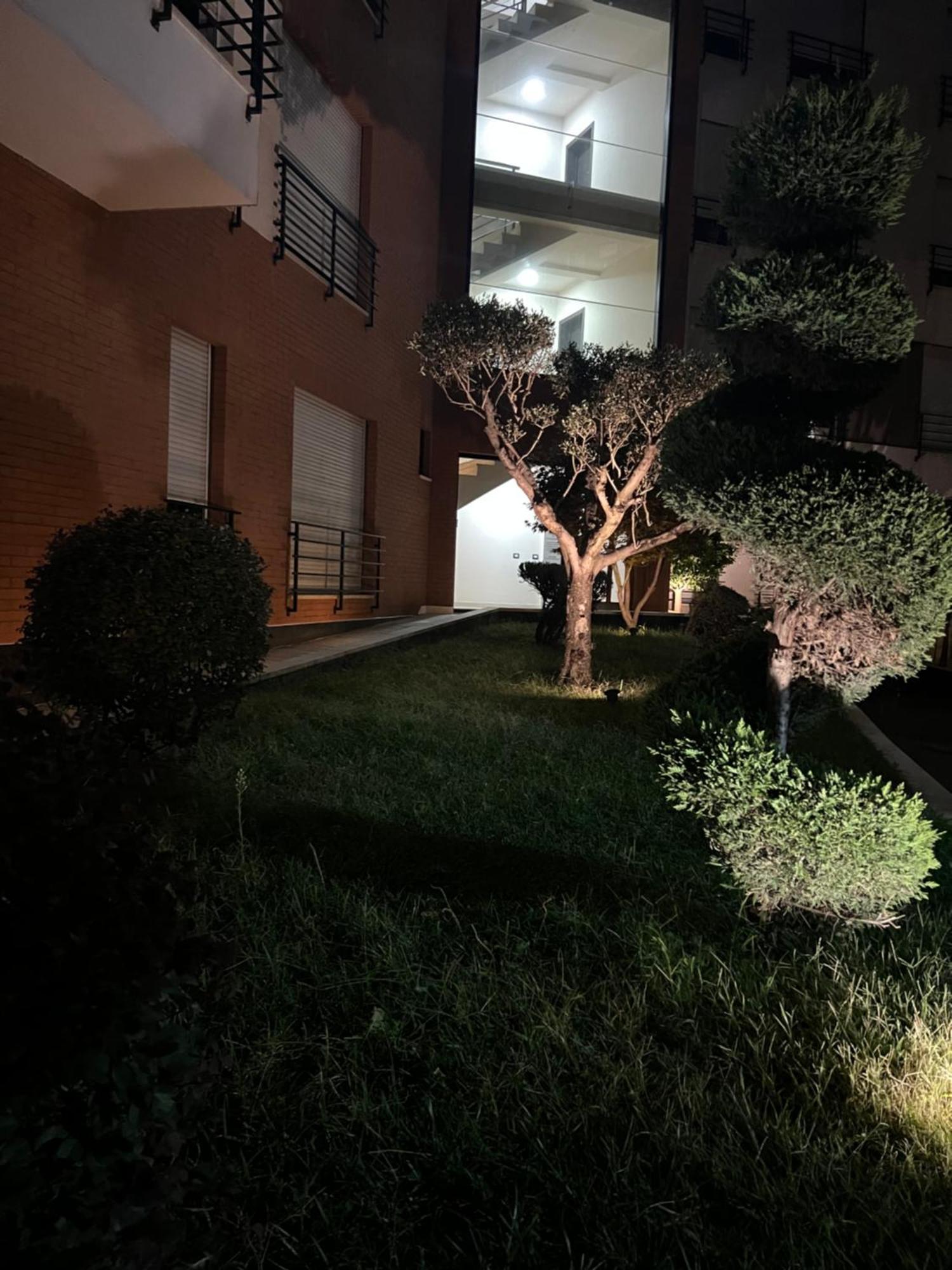 Nemis Apartments In The Centre Of Tirana Four Free Parking Eksteriør billede